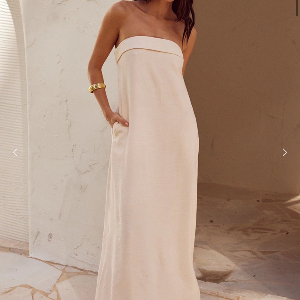 Elegant Cream Strapless Maxi Dress